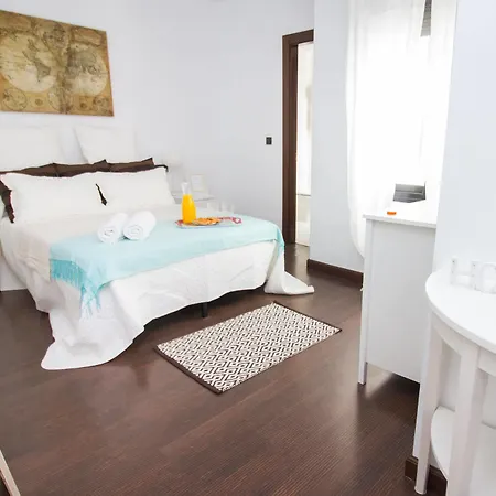 Calle Dos Aceras - Bright & Trendy La Recepcion Apartment *