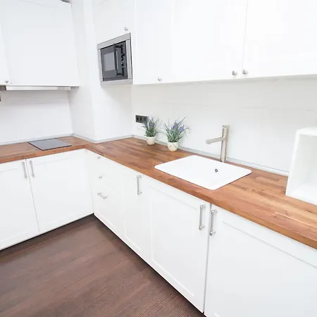 Calle Dos Aceras - Bright & Trendy La Recepcion Apartment *